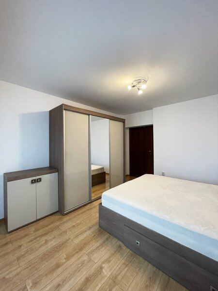 Unirii, Tribunal, 2 camere decomandat 65 mp, recent renovat