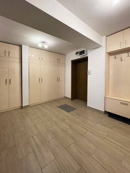 Unirii, Tribunal, 2 camere decomandat 65 mp, recent renovat