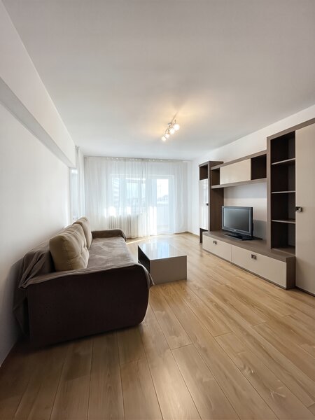 Unirii, Tribunal, 2 camere decomandat 65 mp, recent renovat